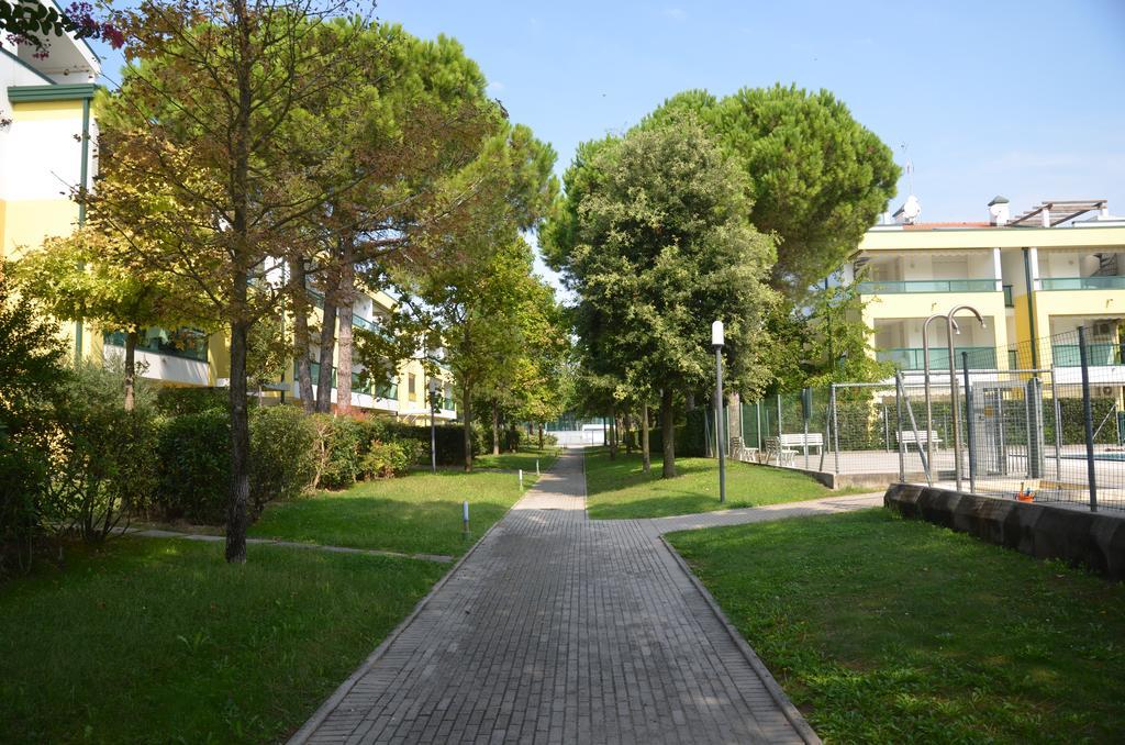 Апартаменти Residenza Le Altane Бібіоне Екстер'єр фото
